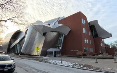 360 Panoramic Video – Cleveland Art Museum and Thinker statue in winter